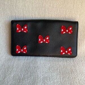 Minnie Bow Crossbody Clutch Bag